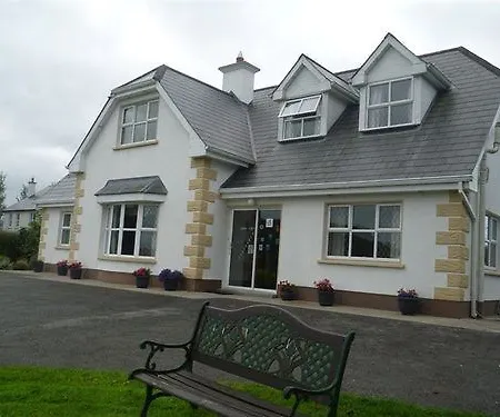 Armcashel 3* Castlerea