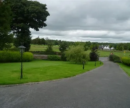 Bed & Breakfast Armcashel 3*